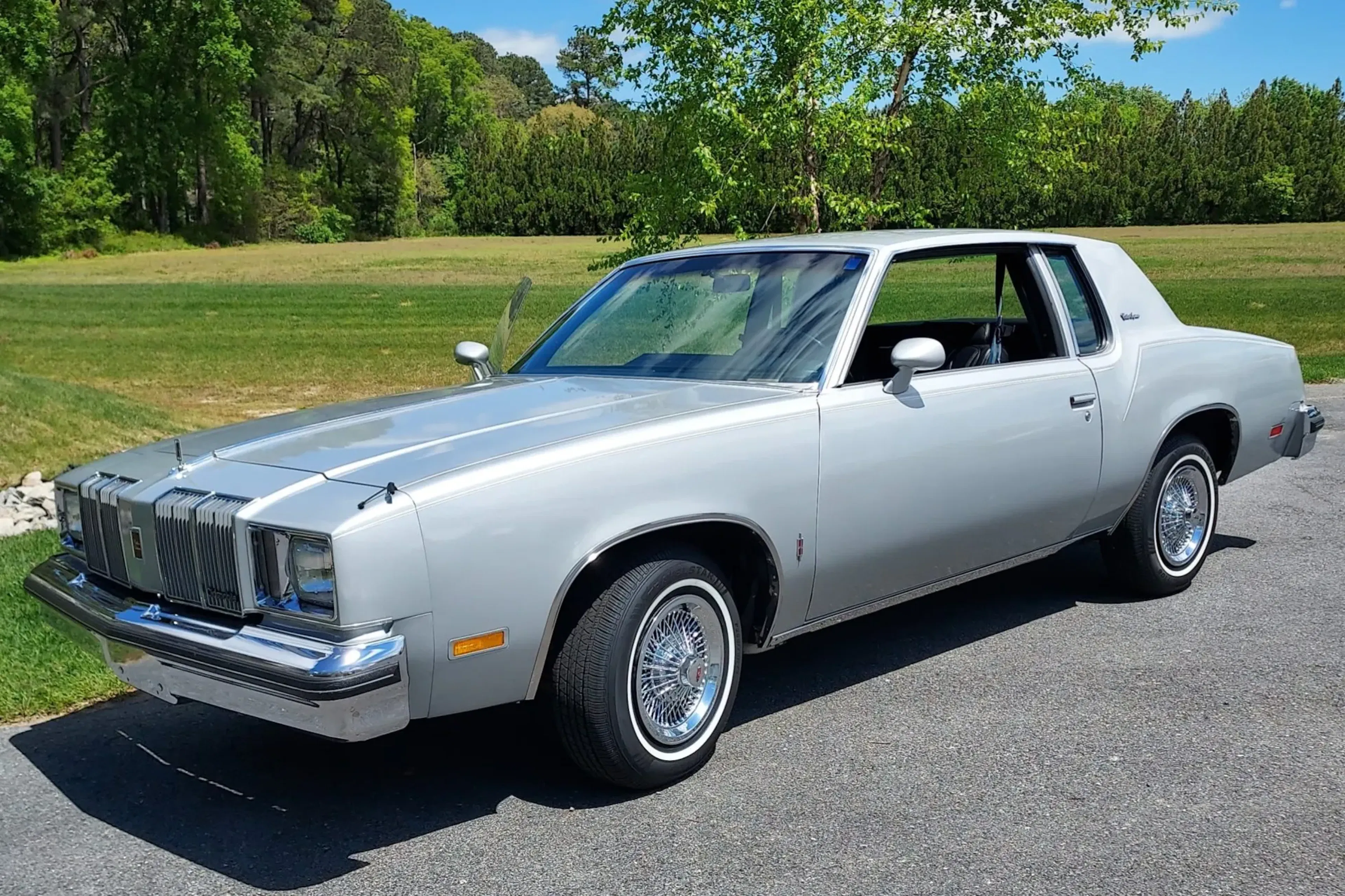 1982 Oldsmobile Cutlass Supreme Base | Hagerty Valuation Tools®